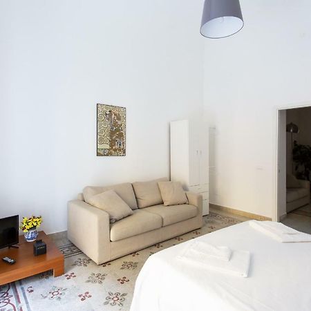 Star Politeama Apartment ปาแลร์โม ภายนอก รูปภาพ