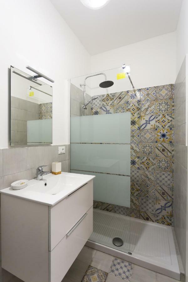 Star Politeama Apartment ปาแลร์โม ภายนอก รูปภาพ